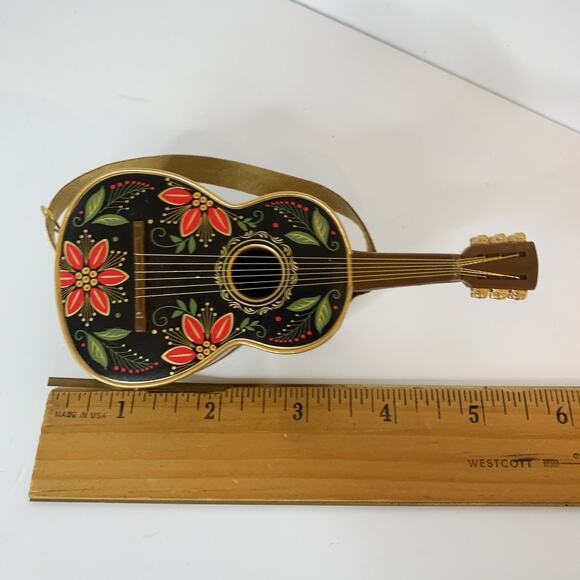 Hallmark Keepsake Ornament 2015 Guitar Muchas Felicidades Feliz Navidad Sound - Picture 7 of 9